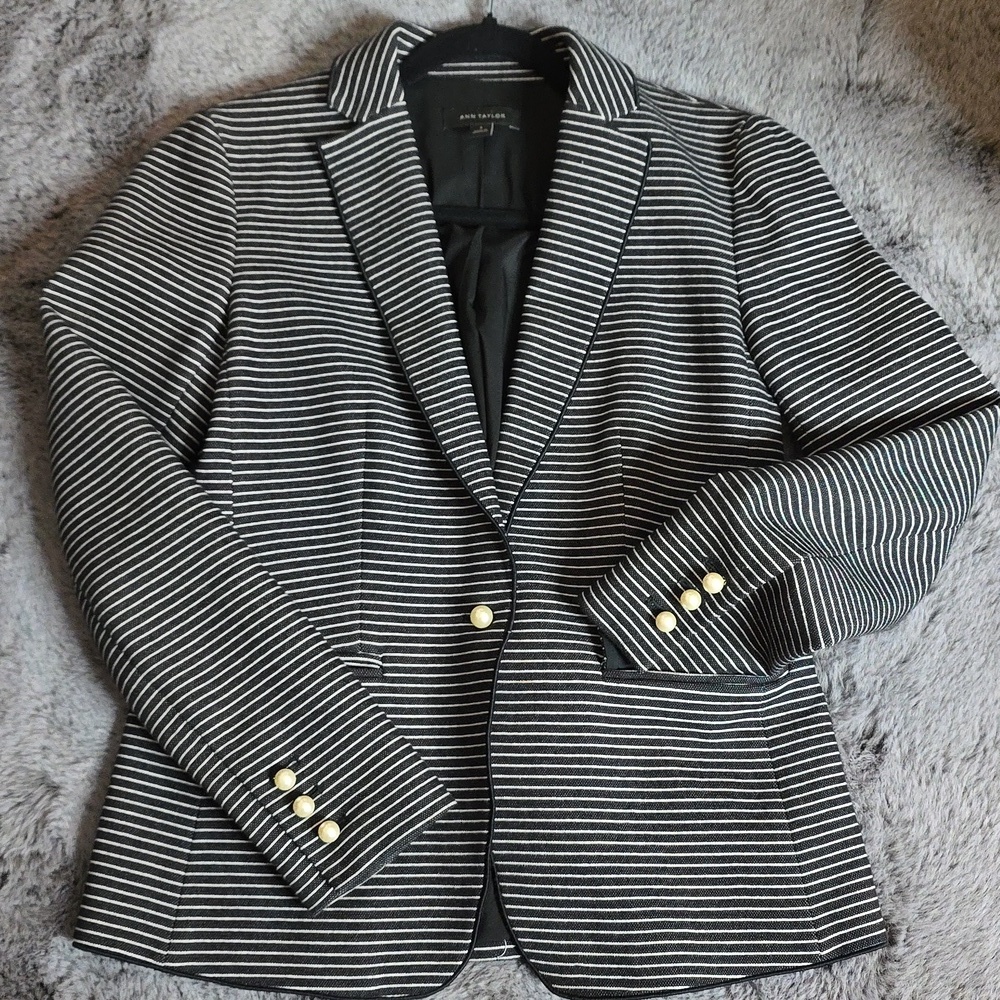 Preppy Striped stretch Blazer with Pearl Buttons size 4 relaxed heavy cotton